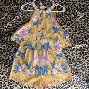 NWT Francesca’s size small romper